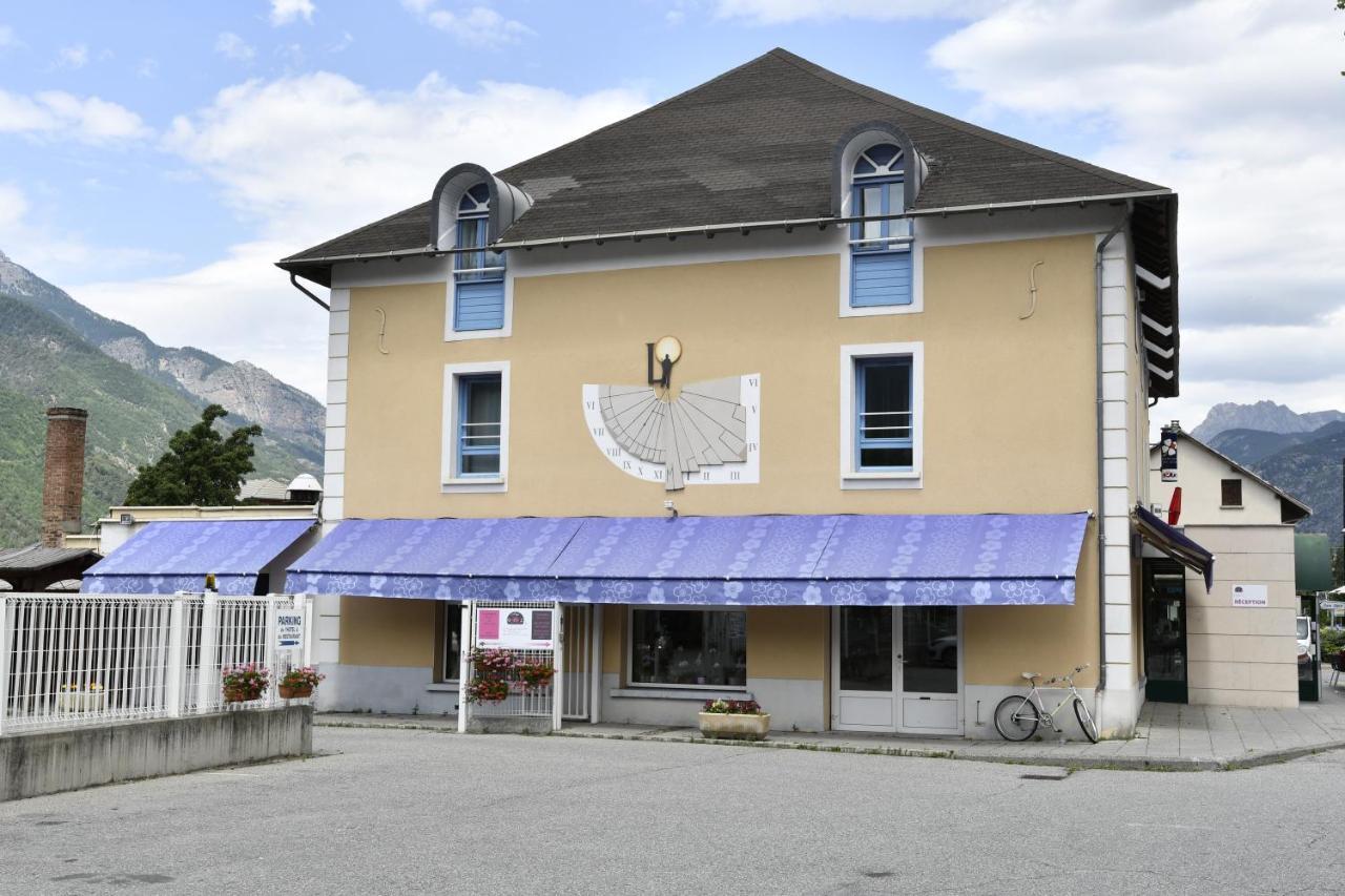 Hotel De La Gare Eygliers Exterior photo